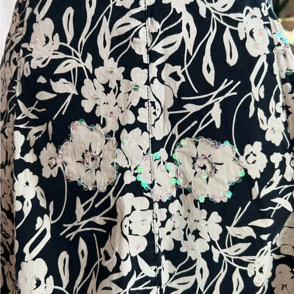 Floral Black and White Women's Skirt - Picture 2 of 4